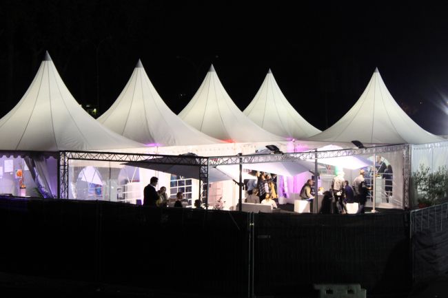 Louez des canapés Lounge et fauteuils pour terrasse pour événement VIP